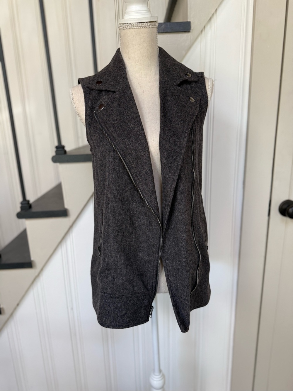 Banana Republic Sleeveless Dark Gray Wool Vest